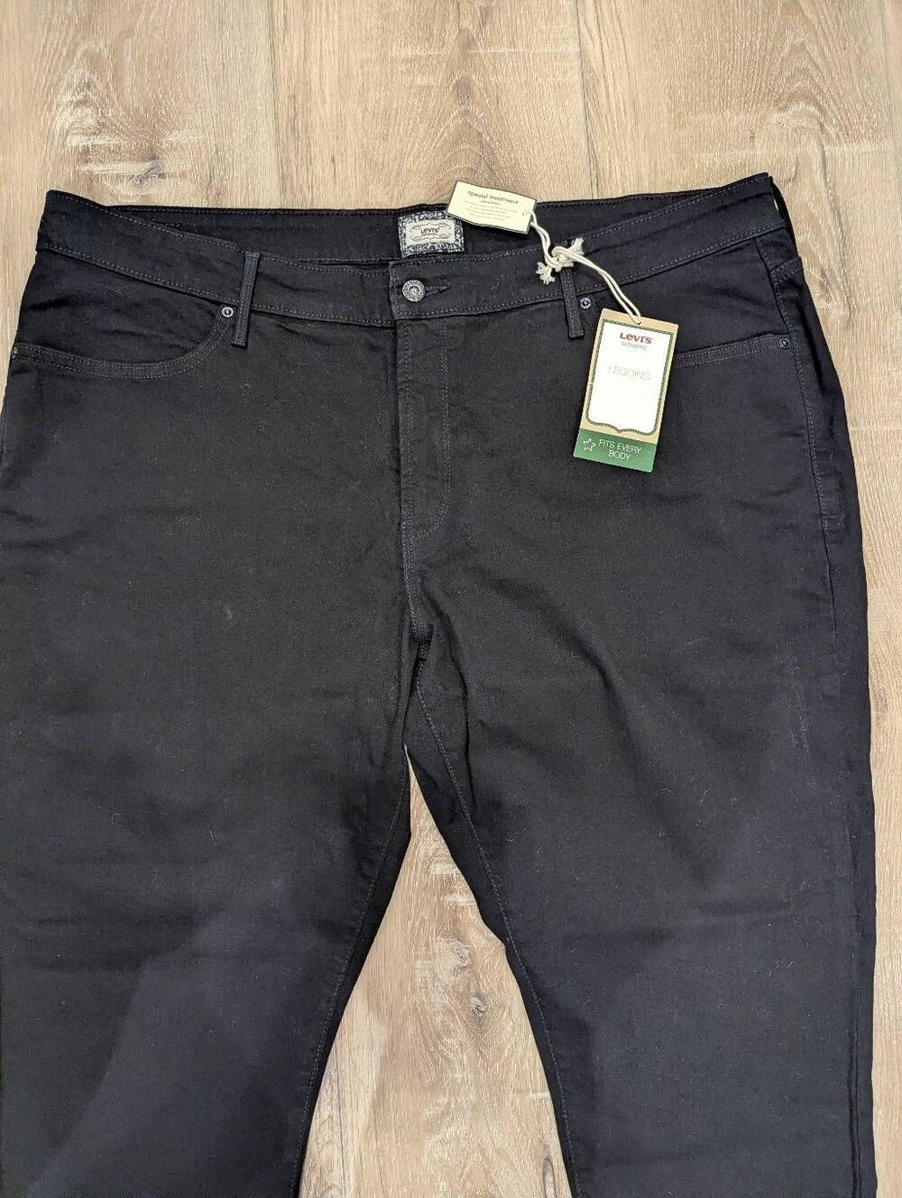 Levi Black Jeggings NWT - Picture 2 of 7